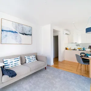 Blue By The River 1 - Elegant Two-bedroom In Santos Apartment
